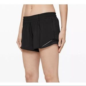 Lululemon hotty hot shorts sz 6